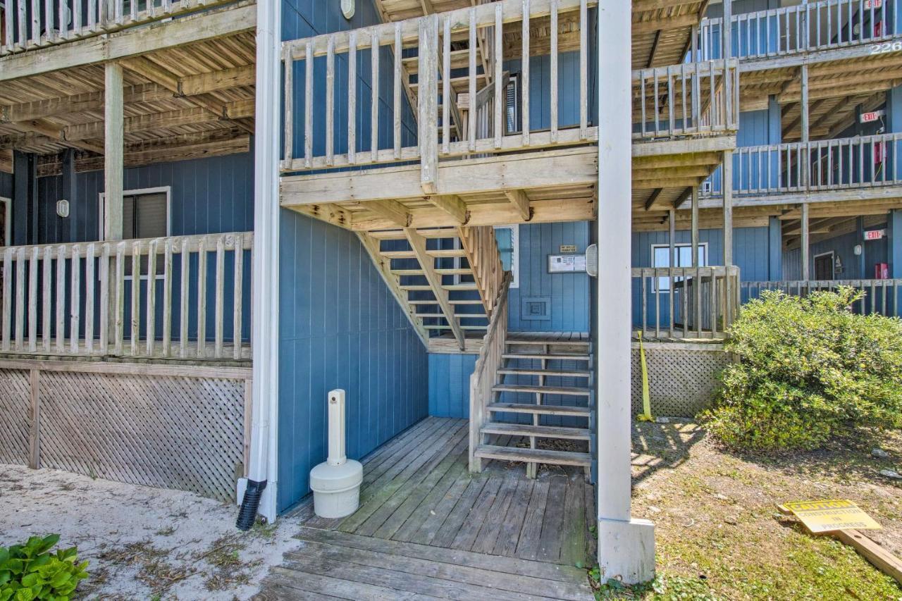 Convenient Retreat With Balcony And Ocean Views! North Topsail Beach Exterior photo
