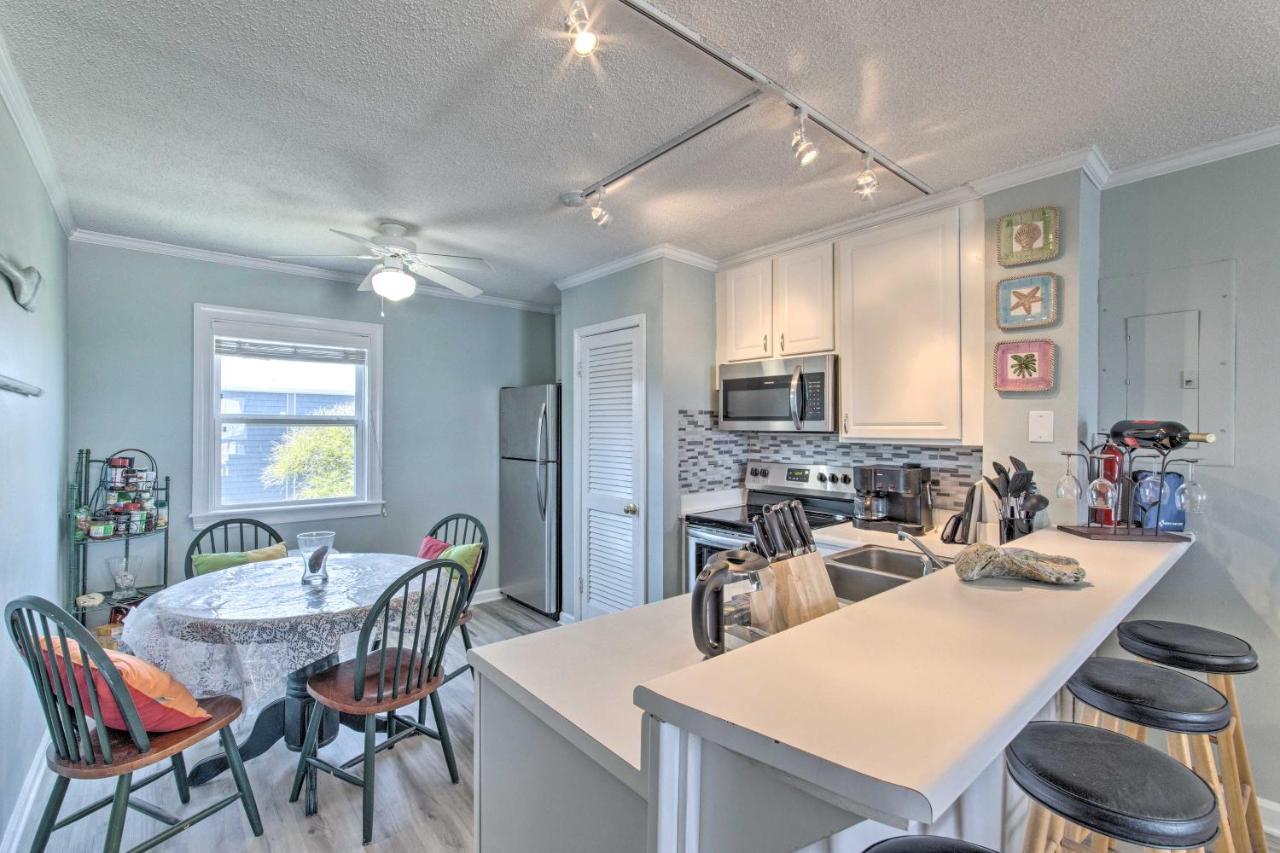 Convenient Retreat With Balcony And Ocean Views! North Topsail Beach Exterior photo