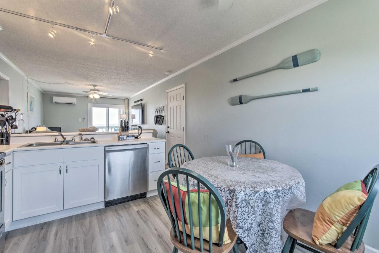 Convenient Retreat With Balcony And Ocean Views! North Topsail Beach Exterior photo